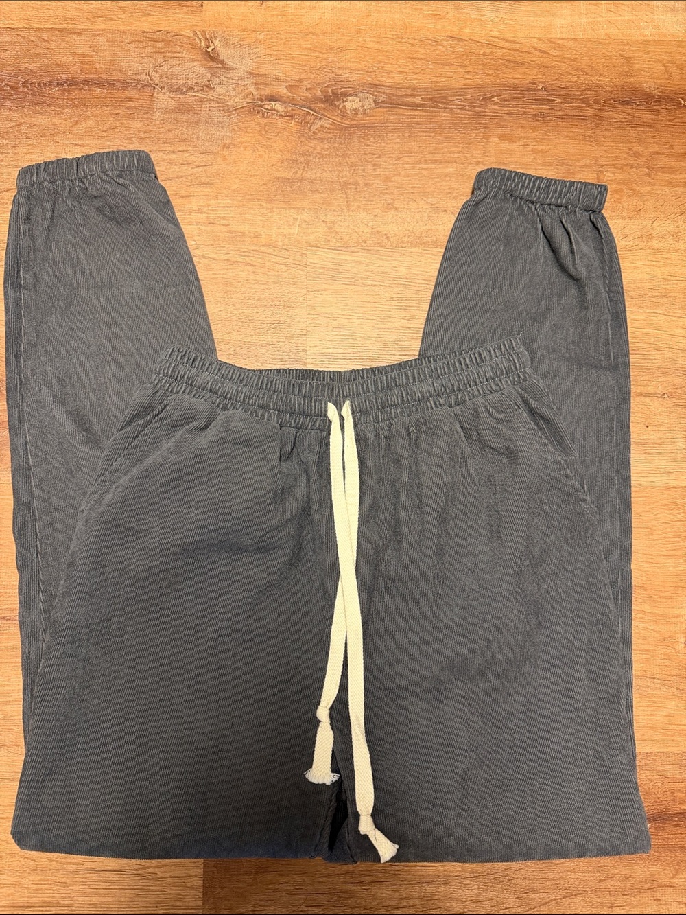 NWOT Wishlist Charcoal Gray Drawstring Micro Cord Joggers SM